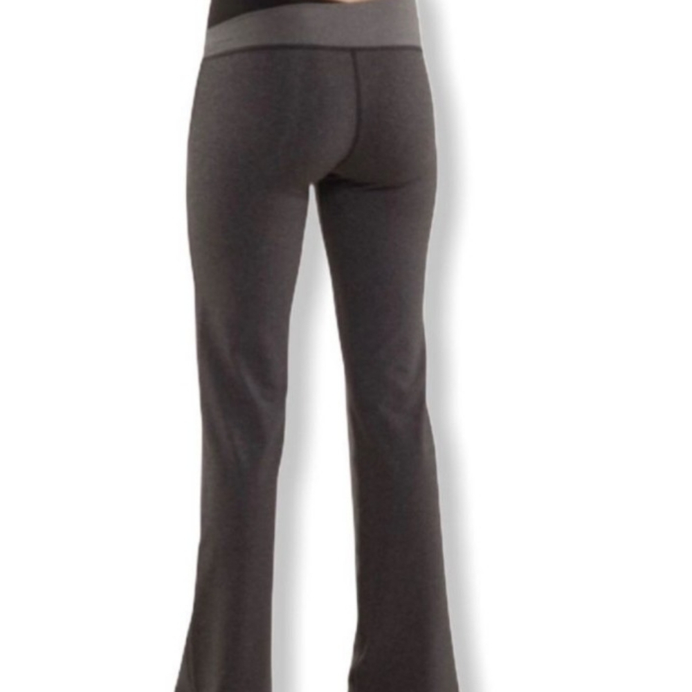 Lululemon Astro flare yoga  pants in heather gray/black/ gray 6